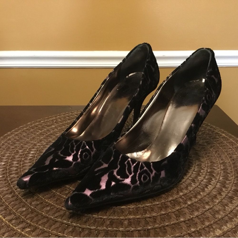 Rodo Black and Purple Velvet Pointed Toe Heels
